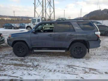 Toyota 2021 Toyota 4-Runner Trd Off Road Premium 2021 4.0 Benzyna 270KM, zdjęcie 2