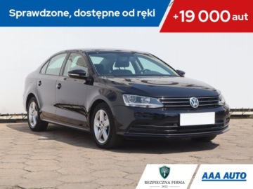 Volkswagen Jetta VI Sedan Facelifting 2.0 TDI 110KM 2014 VW Jetta 2.0 TDI, Salon Polska, 1. Właściciel