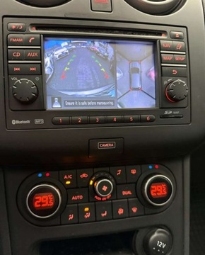 Nissan Qashqai I Crossover Facelifting  1.6 117KM 2012 Nissan Qashqai salon Polska ,dach panoramiczny 1.6 Benzyna 116KM, zdjęcie 3