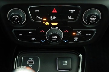 Jeep Compass II SUV 1.4 MultiAir 140KM 2017 Jeep Compass 1.4 MultiAir, Salon Polska, zdjęcie 9