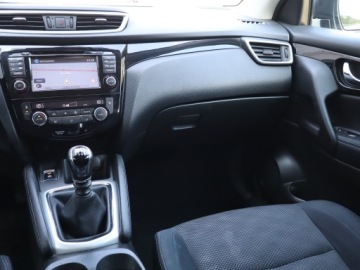 Nissan Qashqai II Crossover 1.2 DIG-T 115KM 2016 Nissan Qashqai 1.2 DIG-T, Salon Polska, Navi, zdjęcie 7