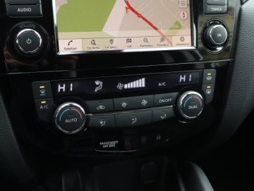 Nissan Qashqai II Crossover Facelifting 1.3 DIG-T  160KM 2020 Nissan Qashqai 1.3 DIG-T, Salon Polska, zdjęcie 12