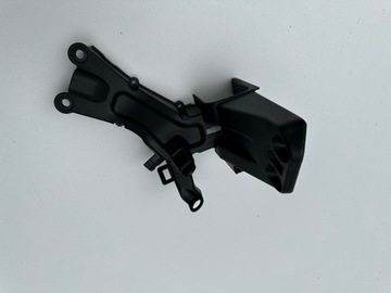 Aprilia RSV4 1100 рамка правой фары НОВИНКА 2021+