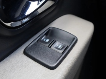Dacia Lodgy Minivan 1.6 84KM 2015 Dacia Lodgy 1.6 8V, Salon Polska, 1. Właściciel, zdjęcie 14