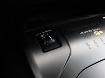 Toyota Avensis III Wagon Facelifting 2015 2.0 D-4D 143KM 2015 Toyota Avensis Executive skóra panorama navi, zdjęcie 26