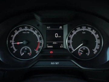 Skoda Octavia III Kombi Facelifting 1.6 TDI 115KM 2018 Skoda Octavia 1.6 TDI, Salon Polska, Klima, zdjęcie 10