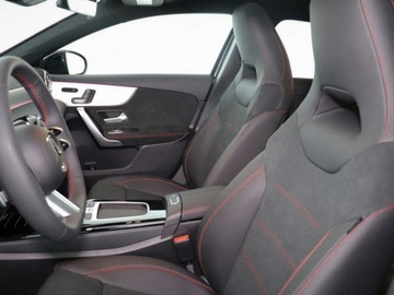 Mercedes Klasa A W177/V177 Hatchback Facelifting 2.0 220 190KM 2025 A Klasa 220 4-Matic AMG Line 2.0 (190KM) 2025, zdjęcie 3