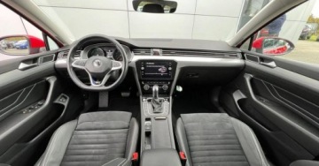 Volkswagen Passat B8 2020 Volkswagen Passat DSG PlugIn LED Webasto Bezwypadkowy Piekny kolor Faktu, zdjęcie 25