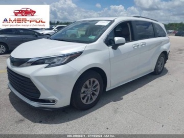 Toyota Sienna III 2023 Toyota Sienna 2023r, XLE, Hybrid, 2.5L 2.5 Hybryda 245KM