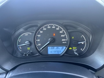 Toyota Yaris III Hatchback 5d Facelifting 2017 1.5 Hybrid 100KM 2019 Toyota Yaris Hybrid 100 Active III (2011-2019) Toy, zdjęcie 14