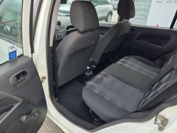 Ford Fusion 1.4 Duratorq TDCi 68KM 2005 Ford Fusion Silver X 1.4TDCi 68KM 1.4 Diesel 68KM, zdjęcie 8