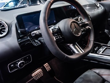 Mercedes GLA II Off-roader Facelifting 2.0 220 190KM 2025 MERCEDES-BENZ GLA 220 4-Matic AMG Line 2.0 (190KM) 2025, zdjęcie 7