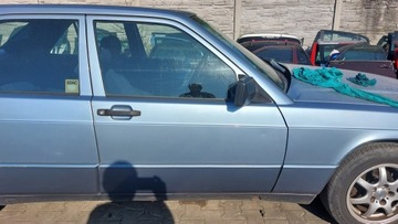 MERCEDES 190 W201 DRZWI PRZÓD PRAWE