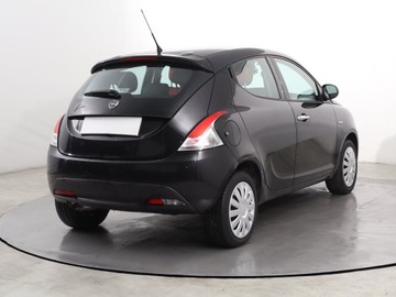 Lancia Ypsilon IV Hatchback 5d 1.2 8v 69KM 2013 Lancia Ypsilon 1.2, Salon Polska, Serwis ASO, zdjęcie 4