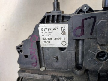 FIAT GRANDE PUNTO ZÁMEK DVEŘE PŘEDNÍ LEVÝ 6 PIN EVROPA 5D