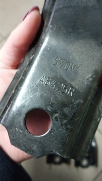 КРЕПЛЕНИЕ РУЧКИ ТЕЛЕЖКИ CAPTUR II