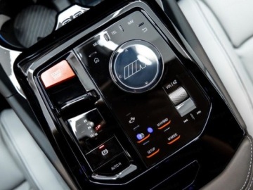 BMW Seria 5 G90-91 2025 BMW Seria 5 Touring M5 Combi 4.4 (727KM) 2025, zdjęcie 9