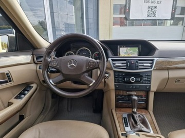 Mercedes Klasa E W212 Limuzyna 250 CGI BlueEFFICIENCY 204KM 2010 Mercedes E 250 CGI Elegance Automat Navi Skóry, zdjęcie 16
