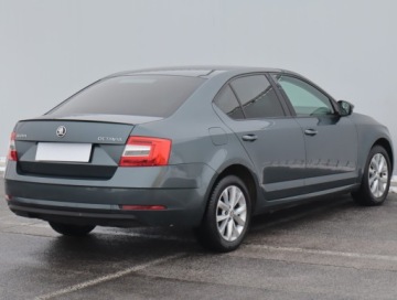 Skoda Octavia III Liftback Facelifting 1.5 TSI ACT 150KM 2019 Skoda Octavia 1.5 TSI, Salon Polska, Klima, zdjęcie 4
