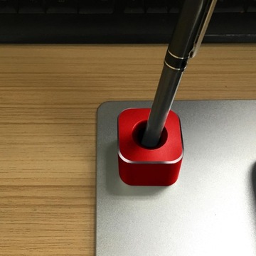 Одиночный держатель для ручек. Металлическая подставка для ручек. Аксессуары ed.