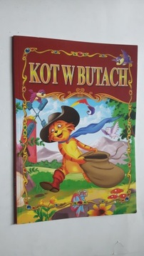 KOT W BUTACH