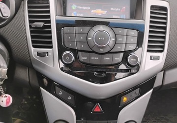 Chevrolet Cruze Sedan 1.8 16V DOHC 141KM 2012 Chevrolet Cruze 2012r, 1.8 Benzyna LPG. Lekko uszkodzony prawy tyl. Jezdz, zdjęcie 13