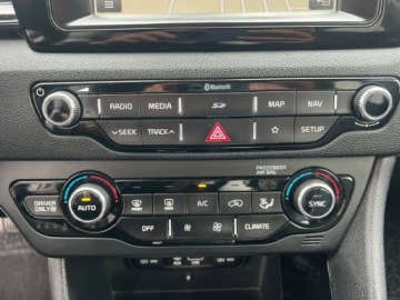 Kia Niro I Crossover 1.6 GDi Hybrid 141KM 2018 Kia Niro HYBRYDA AUTOMAT NAWIGACJA KLIMATYZACJA KAMERA COFANIA ASYSTENT PA, zdjęcie 10