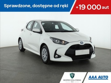 Toyota Yaris IV Hatchback 1.5 Hybrid Dynamic Force 116KM 2022 Toyota Yaris 1.5 VVT-i Hybrid, Salon Polska