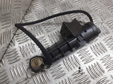 SPÍNACÍ SKŘÍŇKA Z KLÍČKEM LANCIA LYBRA B365