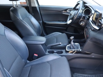 Kia Ceed III Hatchback 1.4 T-GDi 140KM 2018 Kia Ceed 1.4 T-GDI, Salon Polska, Serwis ASO, zdjęcie 8