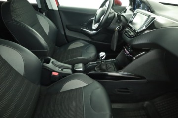 Peugeot 2008 I SUV Facelifting 1.2 PureTech 130KM 2016 Peugeot 2008 1.2 PureTech, Salon Polska, zdjęcie 6