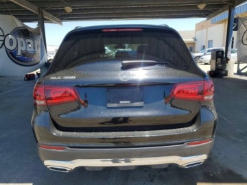 Mercedes GLC C253 2020 Mercedes-Benz GLC 300 2020 2.0 Benzyna 255KM, zdjęcie 2