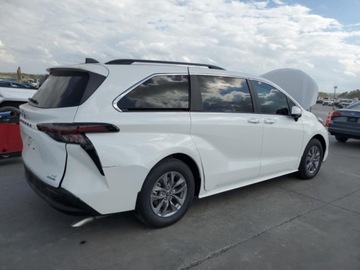 Toyota Sienna III 2024 Toyota Sienna Le, 2024r., 2.5L 2.5 Benzyna 245KM, zdjęcie 2