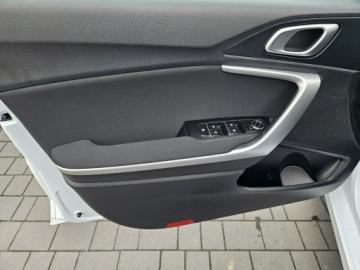 Kia Ceed III Hatchback 1.4 DOHC 100KM 2019 Kia Cee'd Pierwszy właściciel, Android, Kamera, zdjęcie 11