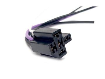 Gniazdo przekaźnika z przewodami 1,5mm2