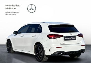Mercedes Klasa A W177/V177 Hatchback Plug-In Facelifting 1.3 250e 218KM 2023 Mercedes-Benz Klasa A SalonPL A250e AMG LINE LED Hybryda Plug-In FV VAT23, zdjęcie 2