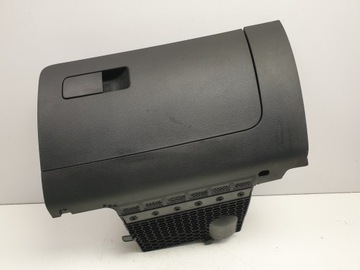 Skoda Rapid ПАССАЖИРСКАЯ ПЕРЧАТКА 5JB857097E