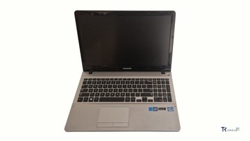Ноутбук Samsung NP450R5E 15,6 дюйма Intel Core i5 8 ГБ / 256 ГБ серебристый