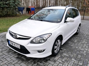 Hyundai i30 I CW Facelifting 1.6 CRDi 90KM 2011 HYUNDAI i30 1.6CRDi 90KM Klimatronik Tempomat, zdjęcie 2