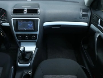 Skoda Octavia II Kombi 1.4 TSI 122KM 2010 Skoda Octavia 1.4 TSI, Salon Polska, Klima, zdjęcie 7