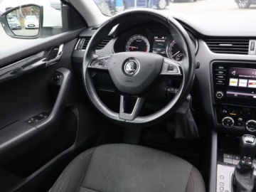 Skoda Octavia III Kombi Facelifting 2.0 TDI 150KM 2020 Skoda Octavia 2.0 TDI, Salon Polska, zdjęcie 6