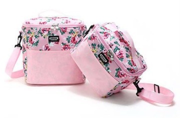 ИЗОЛИРОВАННЫЙ ЛАНЧ-БОКС РОЗОВЫЙ С ЦВЕТАМИ 6л