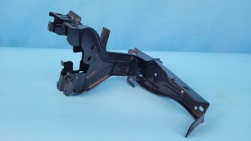 BMW 3' G20 2.0d 320d 21r КРОНШТЕЙН СТЕКЛА ФОНАРЯ ЛЕВЫЙ 7422301