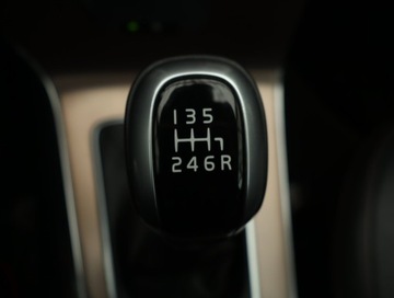 Volvo V40 II Hatchback Facelifting 2.0 D2 120KM 2017 Volvo V40 Cross Country 2.0 D2, Skóra, Navi, zdjęcie 21