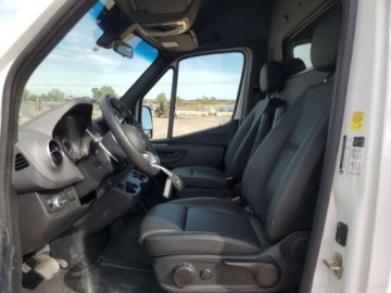 Mercedes Sprinter IV (W907/W910) 2024 Mercedes-Benz Sprinter eSprinter Delivery Van 2024 Elektryczny 134KM, zdjęcie 7