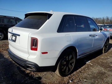 Rolls-Royce 2023 Rolls-Royce Cullinan 2023 6.8l 6.8 Benzyna 563KM, zdjęcie 3