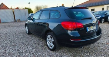 Opel Astra J Sports Tourer 1.4 Turbo ECOTEC 120KM 2011 Opel Astra Opel Astra 1.4 Benzyna 120KM, zdjęcie 10