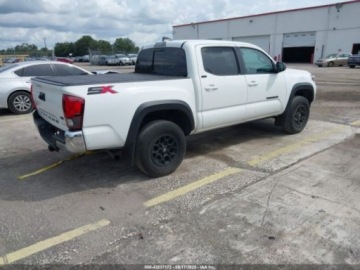 Toyota Tacoma II 2023 Toyota Tacoma SR5 V6 2023 3.5l 3.5 Benzyna 278KM, zdjęcie 5