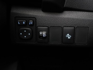 Toyota Auris II Hatchback 5d Facelifting 1.8 Hybrid 136KM 2017 Toyota Auris navi kamera grzane fotele tempomat, zdjęcie 34