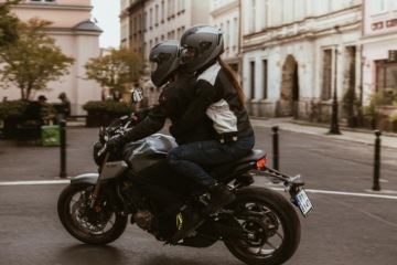 ЖЕНСКИЕ УКОРОЧЕННЫЕ ДЖИНСЫ MOTO OZONE AGNESS II XS